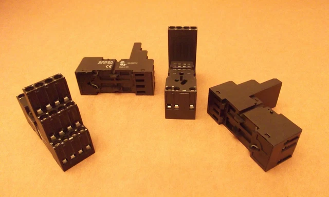 Lote 4 Zocalos Para Reles Omron Pyf 14-Ess 12A 300Vac Usados