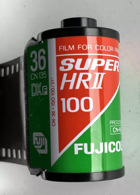 Fuji Fujicolor HR II 100 CN 135 36, película que ya estaba en cámara