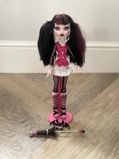 MONSTER HIGH FIRST wave draculaura doll 2010 black elastics With ...