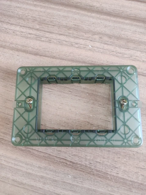 Supporto Per Scatole 3 Moduli - Con Viti Per Montaggio A Parete