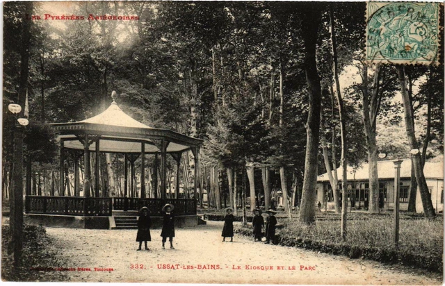 CPA USSAT-les-BAINS Le Kiosque et le Parc Ariege (101572)