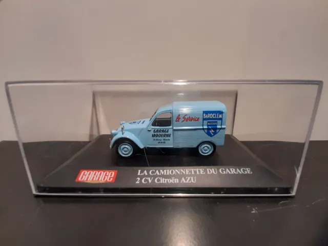 Véhicule miniature 1-43 : La camionette du garage 2CV Citroën AZU