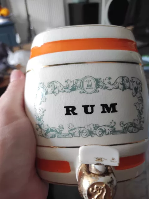 Vintage Wade Ceramic Royal Victoria Rum Barrel Decanter W&A Gilbey