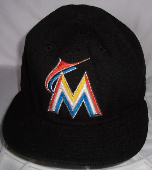 New Era Miami Marlins 59Fifty MLB Black Hat Cap Size 7-5/8 Official On-Field Cap