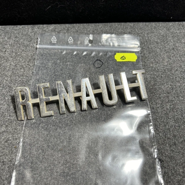 Emblème Logo Aluminium Exclusive Edition Avisa - 7x1,7cm Argent