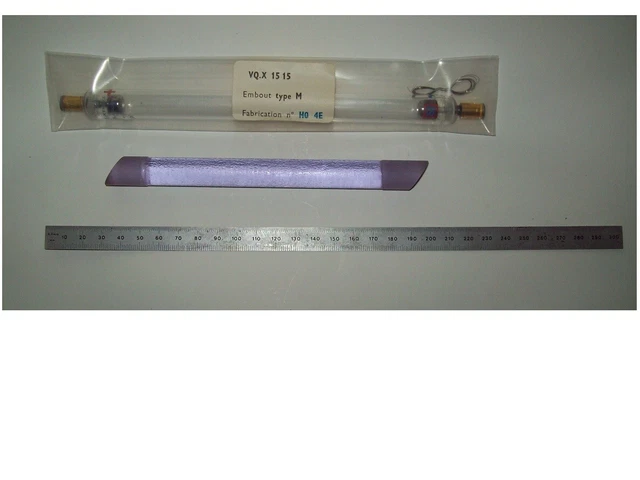Set of Nd:glass laser rod 14.5 x 165 mm, and matching size flashlamp, both new