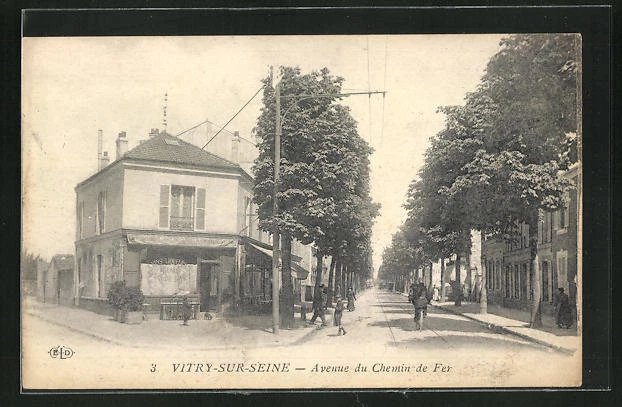 CPA Vitry-sur-Seine, Avenue du Chemin de Fer