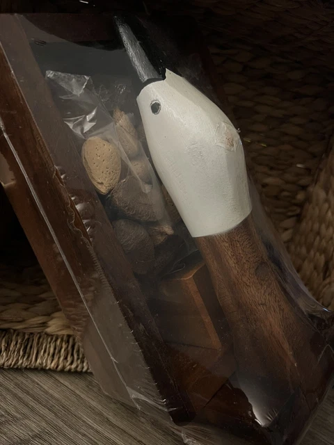 (A4) Nutcracker Vintage Duck Head Wooden Rustic Box Nut Cracker