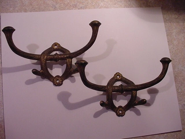 CAST IRON VICTORIAN REPRODUCTION ANTIQUE IRON HAT & COAT HOOKS