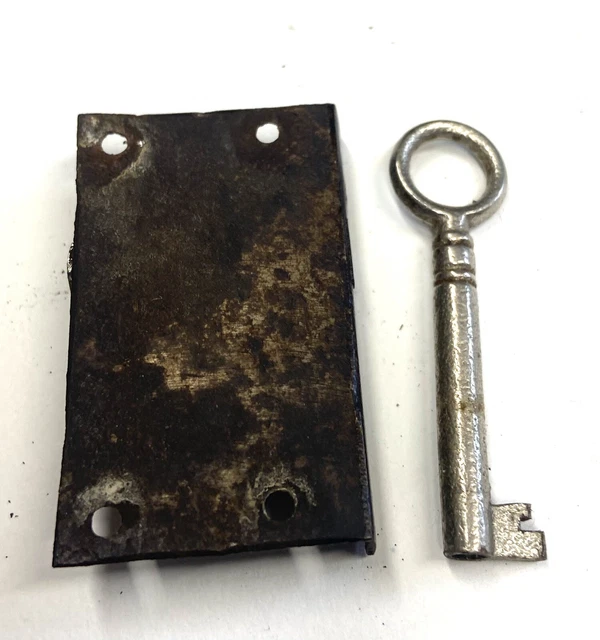 ANTIQUE GRANDFATHER / Longcase Clock Lock and Key Working 54.76