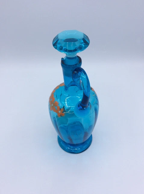 Carafe à liqueur en verre soufflé coloré bleu émaillé à décor floral Début XXème 6