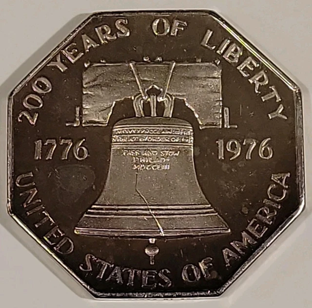 1776-1976 200 YEARS Of Liberty 1 Ounce Silver Octagonal Coin