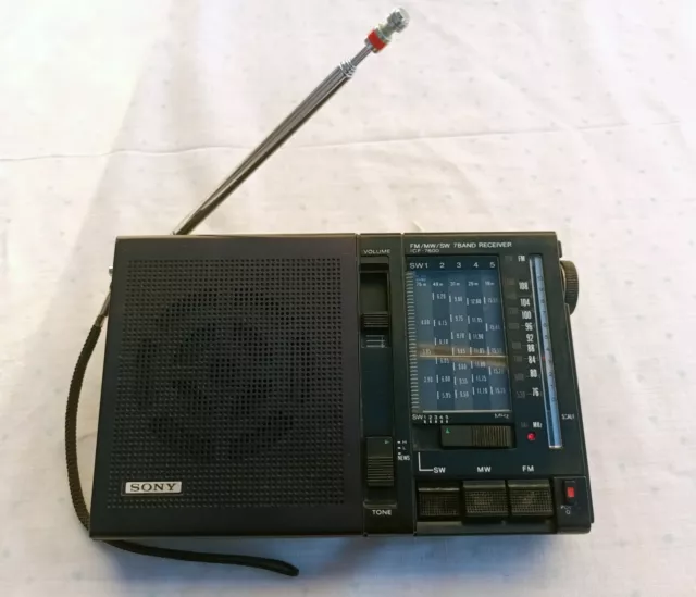Radio SONY ICF-7600 FM/MW/SW 7 BAND RECEIVER.