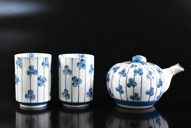 M1800: Japanese Arita-ware Blue&White Flower Muffle painting TEAPOT & CUPS
