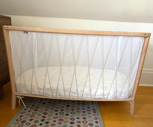 Charlie Crane Kimi Baby Bed