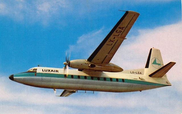 Airline Postcards        LUXAIR Fokker Friendship F27 de la Cie Passengers 44