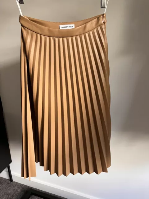 COUNTRY ROAD CAMEL Pleat Skirt Size small 6 8 Very Elegant