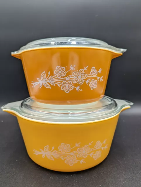 VINTAGE PYREX Butterfly Gold Casserole Dish 4 Piece Set 473 474 With Lids GREAT