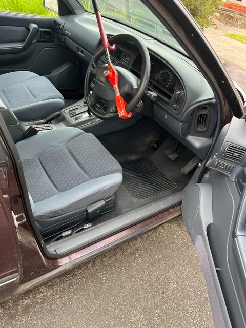 holden commodore 1996 vs sedan 3.8 i v6 vs 3
