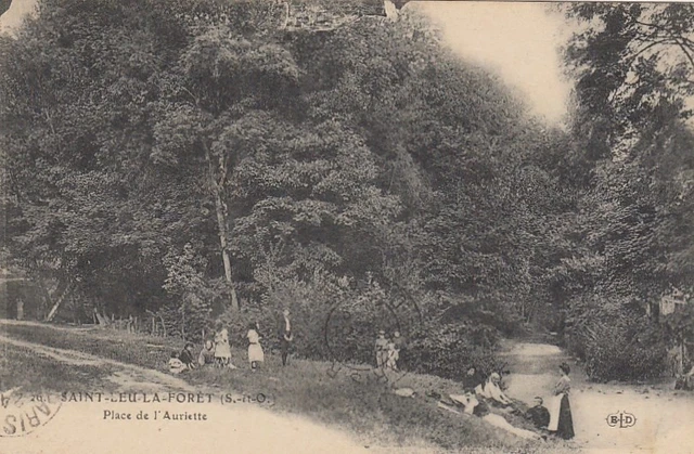 Saint-Leu-La-Foret  Place de l'Auriette Forest Trees People France Postcard