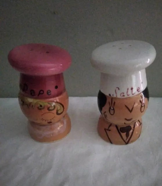 Vintage salt and pepper shakers  chefs Salte' and Pepe' Made in Japan Ma & Pa 