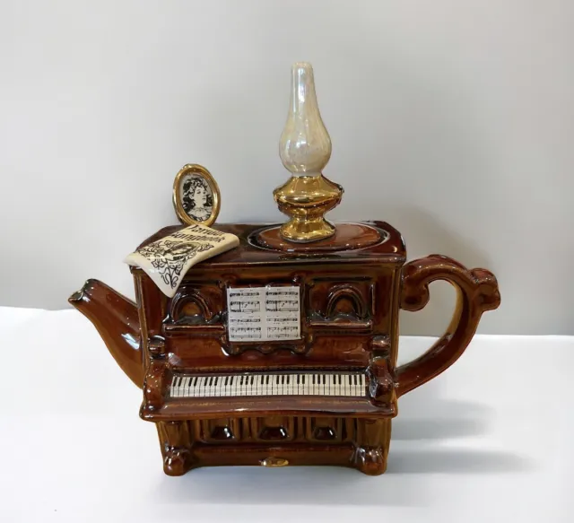 Swineside Teapottery LARGE Handmade Ceramic ENGLISH PARLOUR PIANO Teapot Vintage