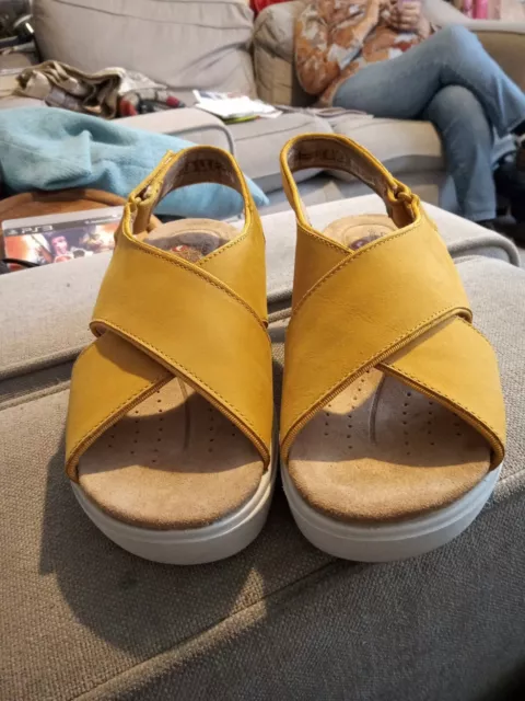 Electric yellow nubuck women's marisa sandals sale