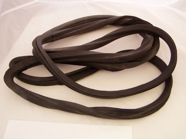 Rear Hatch Window Glass Seal Rubber Weatherstrip – Datsun 260Z / 280Z 2+2 (1974-1978)