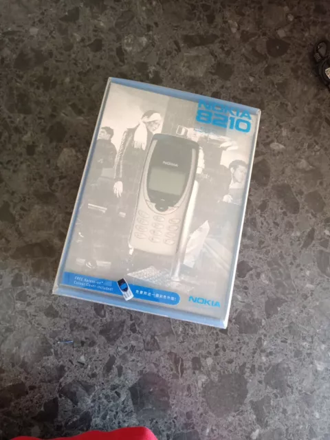 nokia 8210 untested Missing Charger