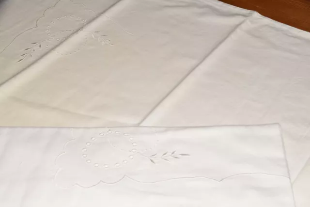 2 Old Pillows Pillowcases with Hole Embroidery White (4548) 3