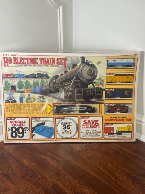 Vintage Life Like Ho Scale Electric Train Set NIB