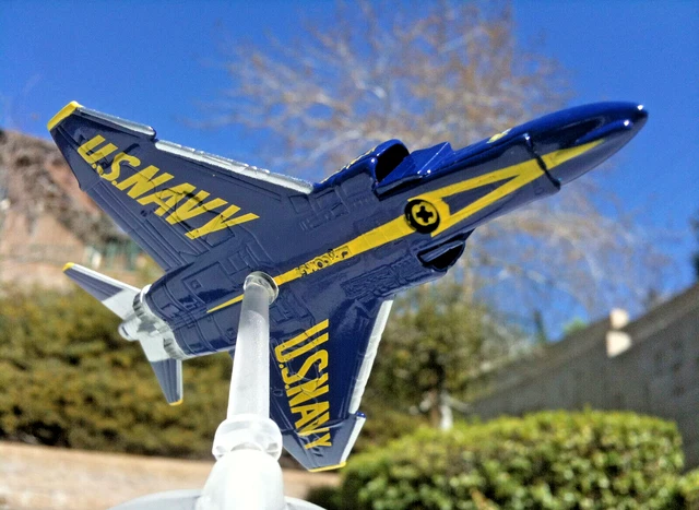CORGI MCDONNELL DOUGLAS F-4J Phantom II USN Blue Angels #4 Vitrine ...
