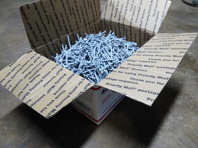 USS NAILS 8D  2 1/2" COMMON NAILS GALVANIZED, 22 pounds