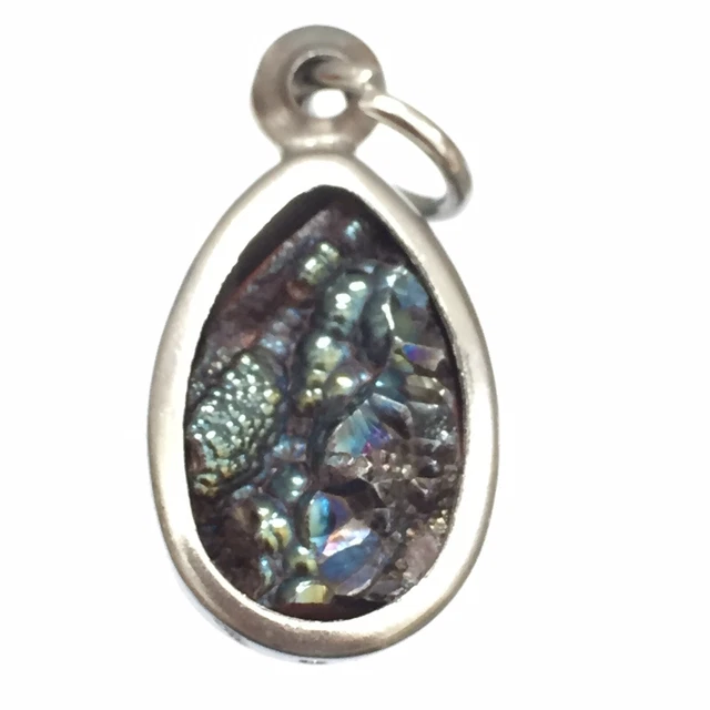 leklai pendant umklum  iridescent rainbow  hematite gift stone  10 g amulet
