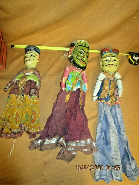 Très jolies marionnettes anciennes en bois Lot de 3