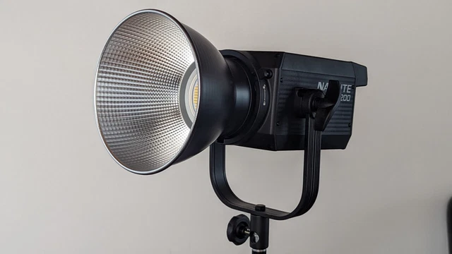 LED Nanlite FS 200