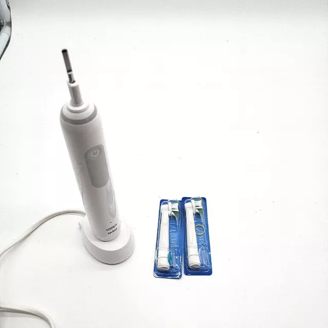 Oral-B PRO 3 3000 Elektrische ZahnbürsteElectric Toothbrush 2 CrossAction Power