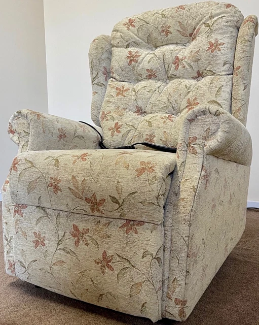 CELEBRITY LUXURY ELECTRIC Riser Rise Recliner Chair Cream Floral Can Deliver £340.00 PicClick UK