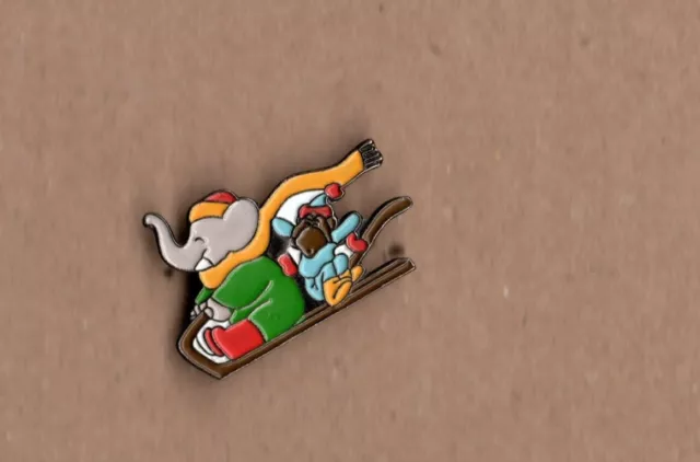 pin's Babar - luge (peint signé babar characters tm)