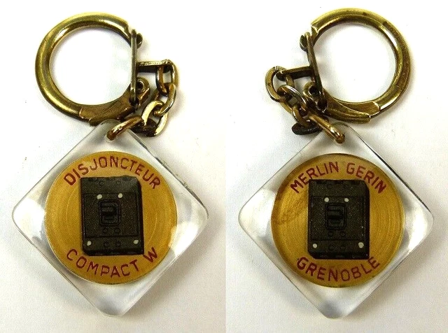 PORTE CLÉ BOURBON TOTAL Jeux Olympiques d'Hiver GRENOBLE 1968 (SLALOM