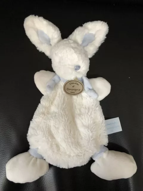 DOUDOU et COMPAGNIE MON TOUT PETIT BONBON LAPIN PLAT BLANC BLEU