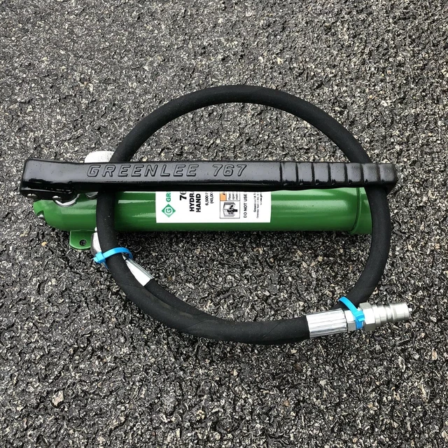 GREENLEE 767 HYDRAULIC Hand Pump to be used with knockout punches and