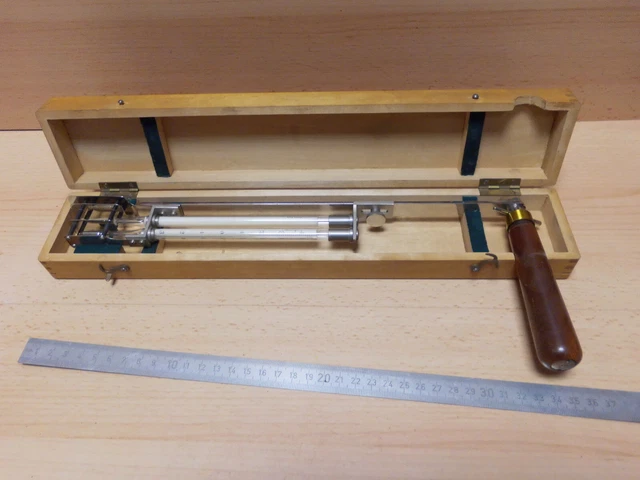 Schleuder-Psychrometer im original Holzkasten, gebraucht Schleuder-Psychrometer im original Holzkasten, gebraucht