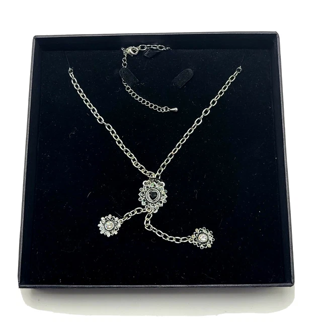 Halle Of Joy Long Chain Flower Of love Black