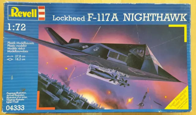 Revell Modellbausatz Nr. 04333 "Lockheed F-117 A Nighthawk" 1:72 - TEILGEBAUT