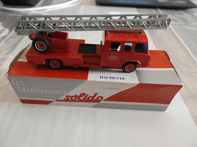 VOITURE MINIATURE de pompiers camion BERLIET CAMIVA grande échelle