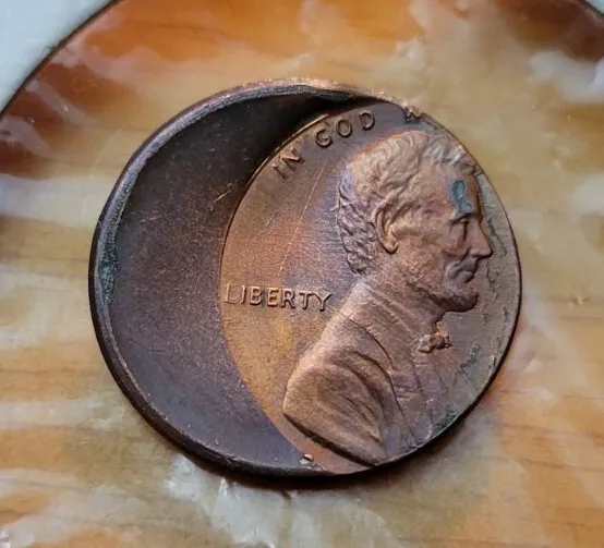 Lincoln Memorial Cent  40% Off Center Mint Error