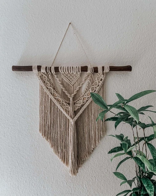 Colgante de pared macramé hecho a mano "HAWI"