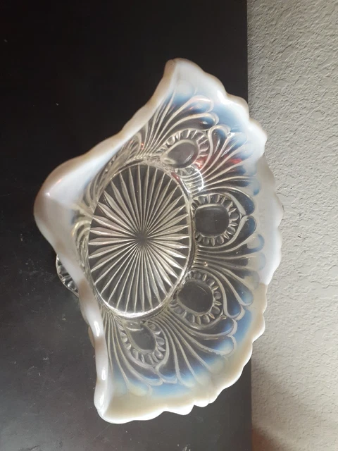 EXQUISITE VTG Northwood Ruffled Opalescent 9"  Bowl