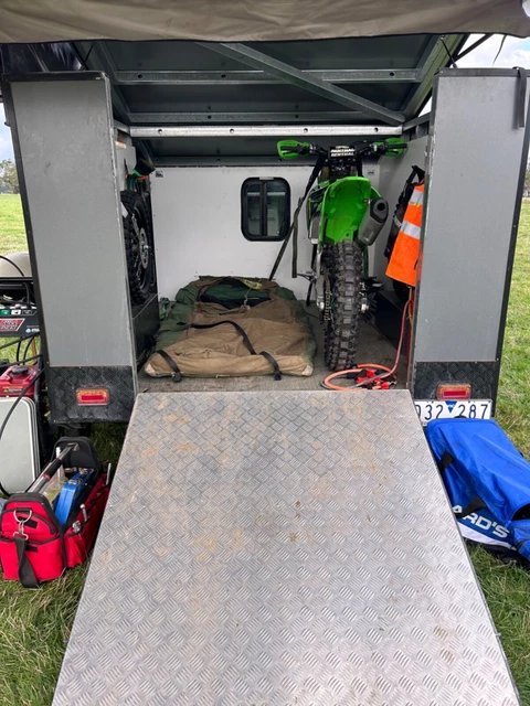 Enclosed motorcycle trailer